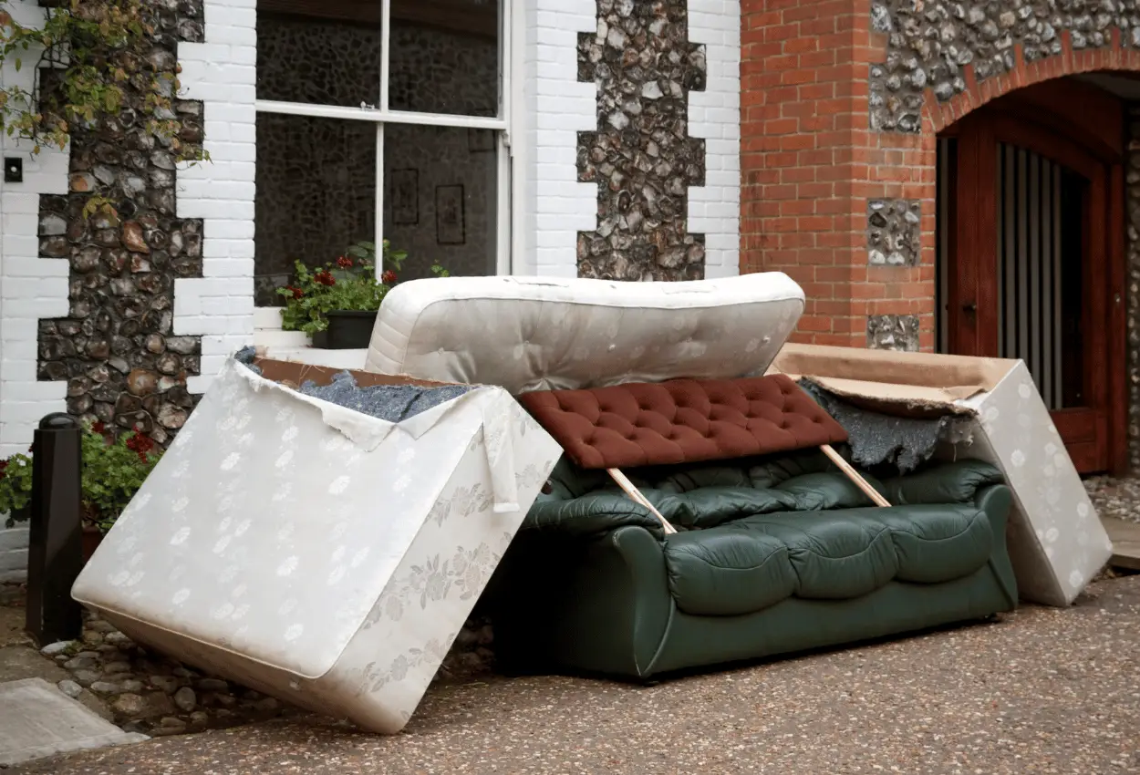 sofas and mattresses removal